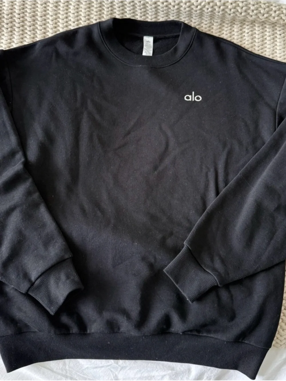 ALO Yoga Anthracite Accolade Crewneck Sweatshirt with White Logo